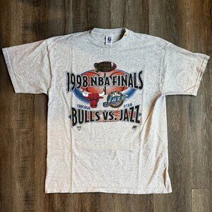 Vintage 1998 NBA Finals Bulls vs Jazz T Shirt Size XL